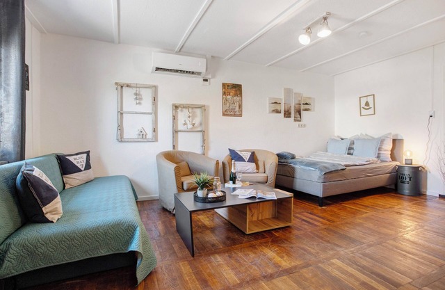 Apartment 'Ferienhaus Pomerania Blue Bay 7' with Shared Terrace, Wi-Fi and Air Conditioning