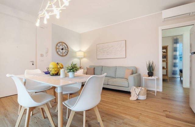 Apartment 'Deluxe 4' with Private Terrace, Wi-Fi and Air Conditioning