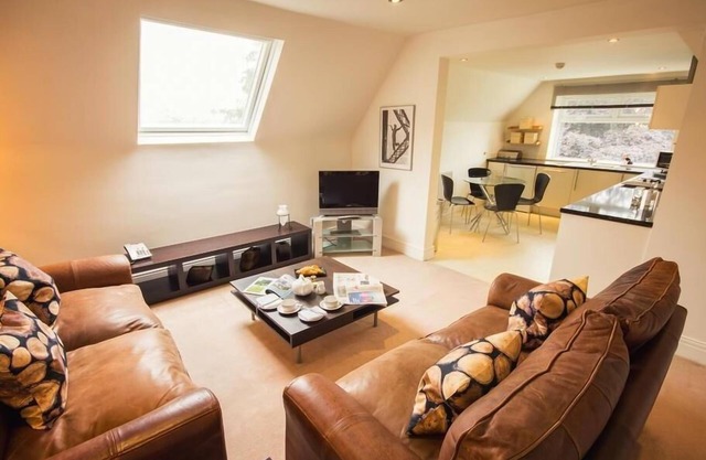 Apartment-Deluxe-Ensuite with Bath-Garden view