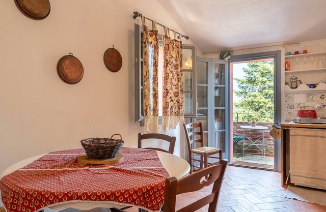 Apartment 'Di Sopra' with Shared Pool, Shared Terrace and Wi-Fi