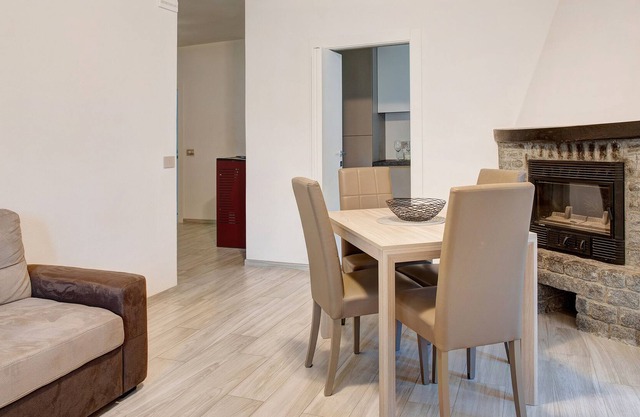 Apartment "Dietro l'angolo" with Mountain View, Terrace & Wi-Fi