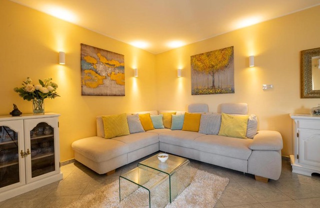 Apartment Dijan