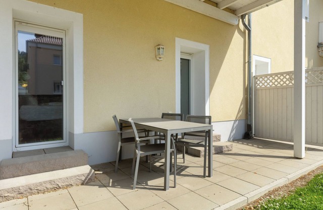 Apartment 'Donnerhall' with Private Terrace, Shared Garden and Wi-Fi