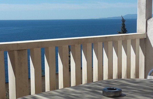 Apartment Dragomil - beautiful sea view: B2 (3) - Sveta Nedjelja, Island Hvar, Croatia