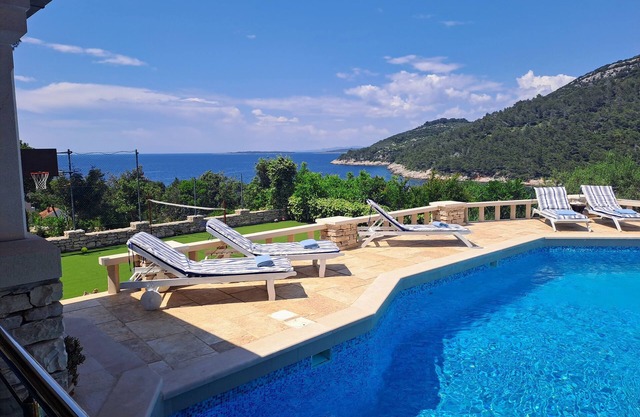 Apartment "Dream"in a villa with private enter, terrace, garden, swimmig pool.