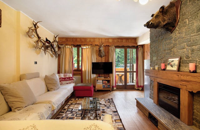 Apartment 'E11even - Pila Appartamenti' with Mountain View, Private Terrace and Balcony