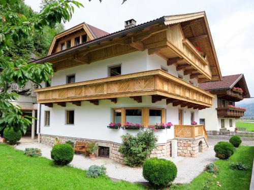 Apartment Eberharter-5 by Interhome