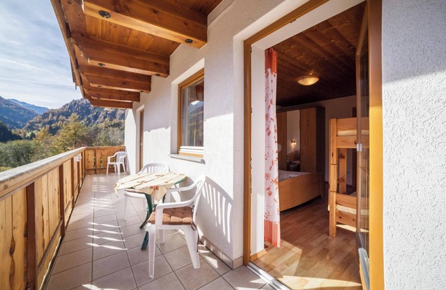 Apartment "Egarthof Arnika" with Mountain View, Wi-Fi, Balcony & Garden