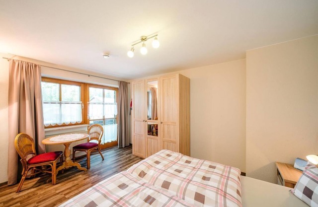 Apartment Eisenberg*/2 bedroom/bathroom, WC - Linde, country house