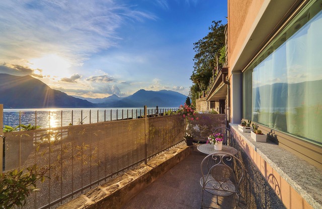 Apartment "El Lavandee" with Lake Access, Lake & Mountain View, A/C, Wi-Fi
