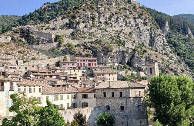 Apartment "Entrevaux" with Mountain View