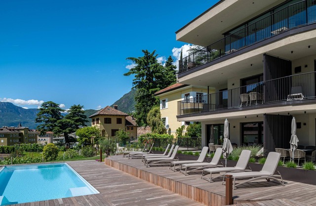 Apartment "Erbacher - Anna's Garten Suite" with Mountain View, Shared Pool & steam bath