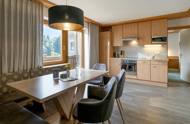 Apartment "Erde" with Mountain View, Balcony & Wi-Fi