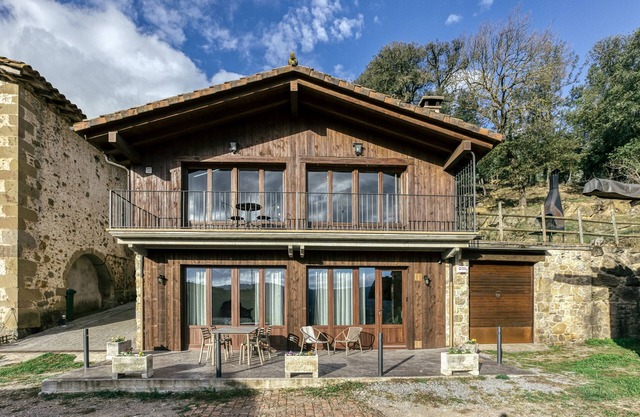 Apartment 'La Cabanya De La Rovira - Baix' with Mountain View, Terrace and Wi-Fi