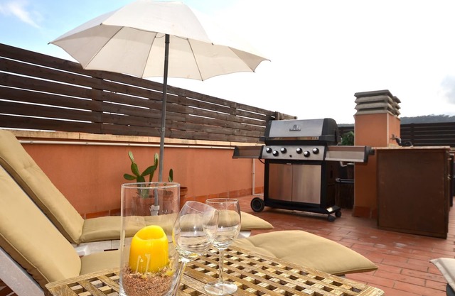 Apartment with parking ang large private terrace