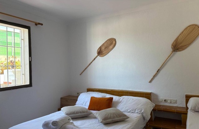 Apartment 'Vista Jardi5C' with Sea View, Wi-Fi and Air Conditioning