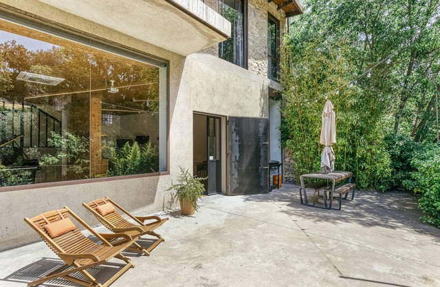 Apartment "Espai Temps - Art Home" with Mountain View, Wi-Fi and Air Conditioning