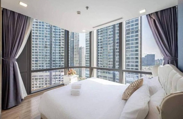 Apartment for Rent at Vinhomes Central Park/Căn Hộ Vinhomes cho Thuê