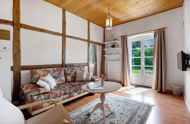 Apartment 'Fachwerkzimmer' with Shared Garden and Wi-Fi