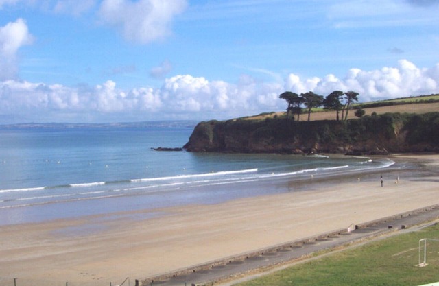 APARTMENT FACING THE BEACH OF RIS RESIDENCE OF YS IN DOUARNENEZ