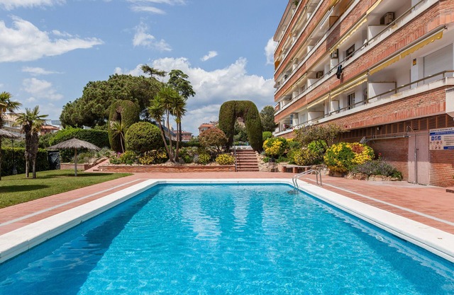Apartment 'Fada Lloret' with Shared Pool, Wi-Fi and Air Conditioning