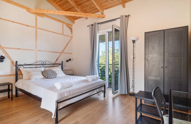 Apartment 'Fairytale' with Sea View, Wi-Fi and Air Conditioning