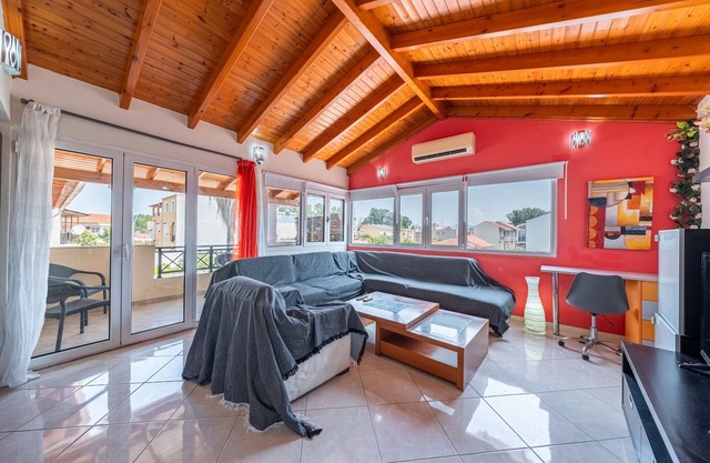 Apartment 'Family Flat - 3 Bedrooms' with Wi-Fi and Air Conditioning