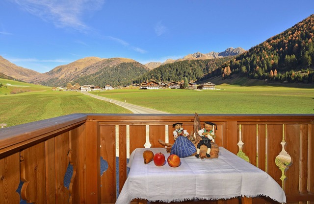 Apartment 'Feldererhof Apt Almenblick' with Mountain View, Shared Garden and Wi-Fi