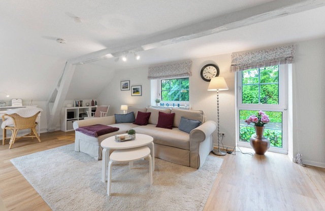 Apartment 'Ferienwohnung Aerö' with Shared Garden and Wi-Fi