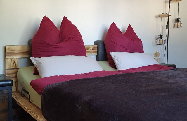 Apartment 'Ferienwohnung Am Huthainberg' with Private Terrace and Wi-Fi