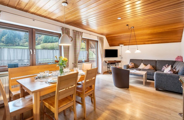 Apartment 'Ferienwohnung Tannengrün' with Shared Terrace, Shared Garden and Wi-Fi
