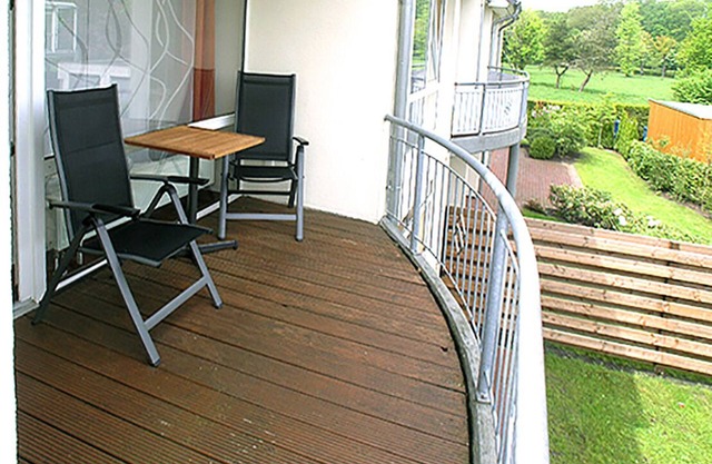 Apartment 'Ferienwohnung Zum Rosenteich' with Balcony and Wi-Fi