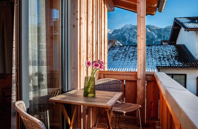 Apartment 'Ferien Bei Mari' with Mountain View, Private Garden and Wi-Fi