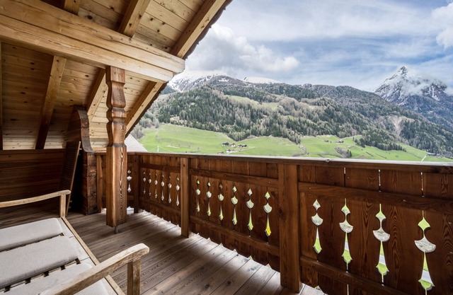 Apartment "Ferienhaus Pichlerhof" with Mountain View, Shared Garden & Wi-Fi