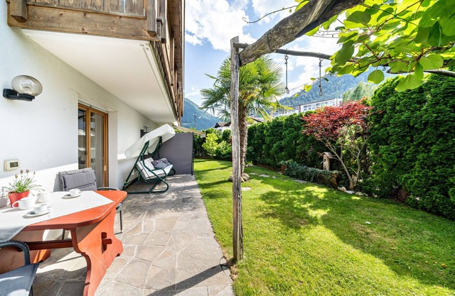 Apartment "Ferienhof Turmwirt Gala" with Mountain View, Shared Pool & Wi-Fi