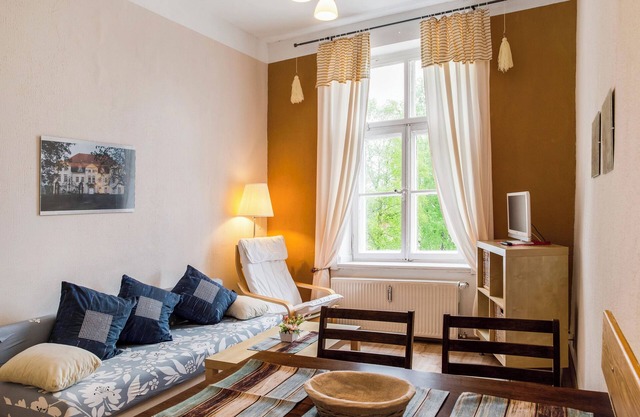 Apartment 'Ferienwohnung 6' with Shared Terrace and Shared Garden