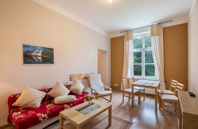 Apartment 'Ferienwohnung 8' with Shared Terrace and Shared Garden