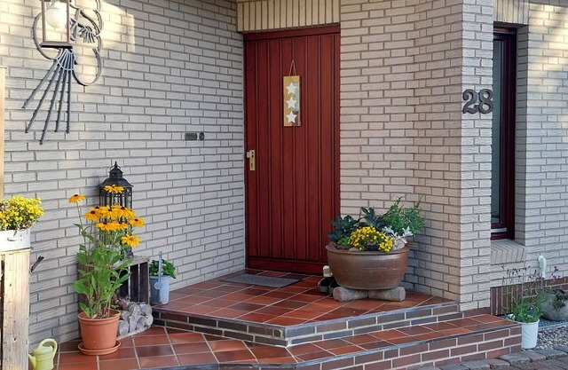 Apartment 'Ferienwohnung Hennings' with Private Terrace, Shared Garden and Wi-Fi