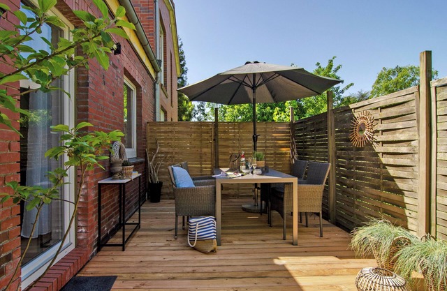 Apartment 'Ferienwohnung Fahrradland Meer' with Private Terrace and Wi-Fi