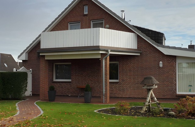 Apartment 'Ferienwohnung Neumann' with Shared Garden, Balcony and Wi-Fi