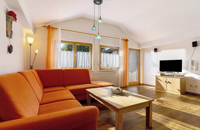 Apartment 'Ferienwohnung Birne' with Shared Garden, Balcony and Wi-Fi