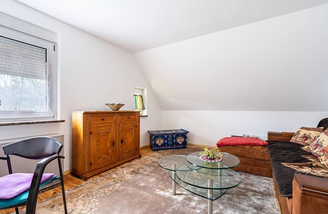 Apartment 'Ferienwohnung Im Grünen' with Shared Garden