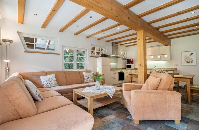Apartment 'Ferienwohnung Heuduft' with Shared Garden, Balcony and Wi-Fi