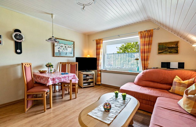 Apartment 'Ferienwohnung Sven' with Shared Garden and Wi-Fi