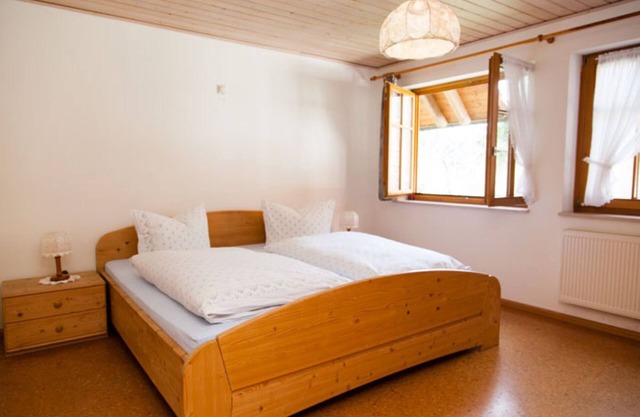 Apartment 'Ferienwohnung Schwalbennest' with Mountain View, Balcony and Wi-Fi