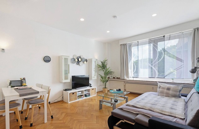 Apartment 'Ferienwohnung Sterkrade 1' with Wi-Fi