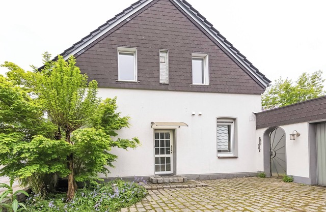 Apartment 'Ferienwohnung Alstaden 2' with Wi-Fi