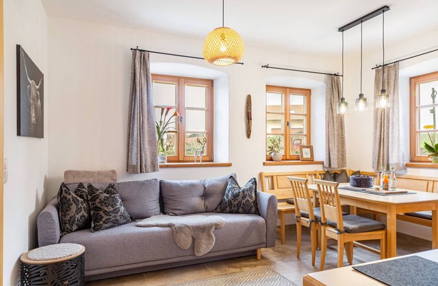 Apartment 'Ferienwohnung Dandlberg' with Mountain View, Private Terrace and Wi-Fi