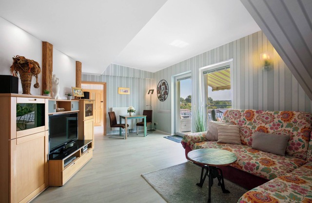 Apartment 'Ferienwohnung 72 Qm' with Private Terrace, Shared Garden and Wi-Fi