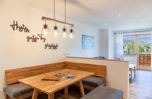 Apartment 'Ferienwohnung Johanni' with Mountain View, Shared Garden and Wi-Fi